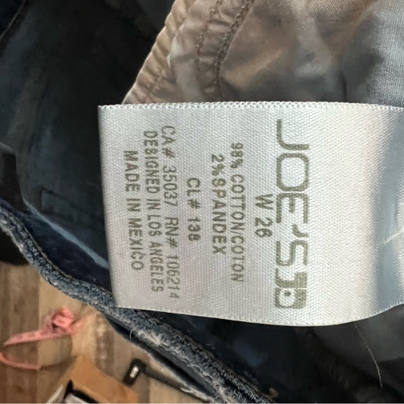 Joe's Jeans Dark Blue Jean Shorts size 26, distressed, raw hem EUC - Picture 5 of 7